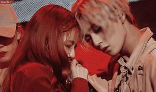 泫雅暗恋金晓钟一年半